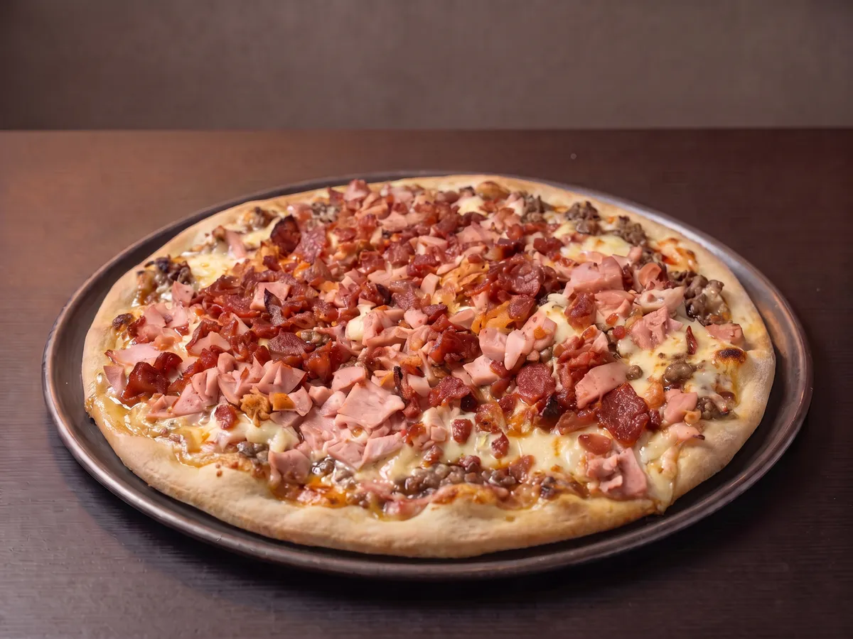 Pizza Carnívora · Pizzas en La Pizzería Fast Food, Girón